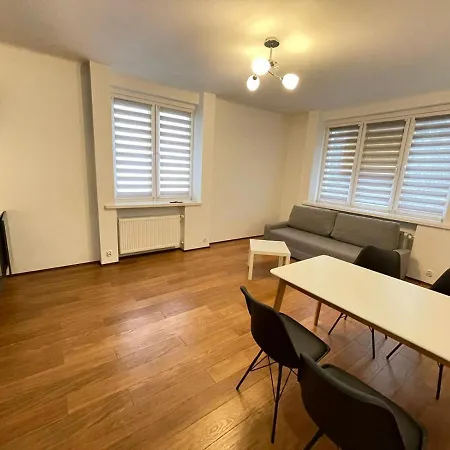 Yourapart Anielewicza * Varsovia